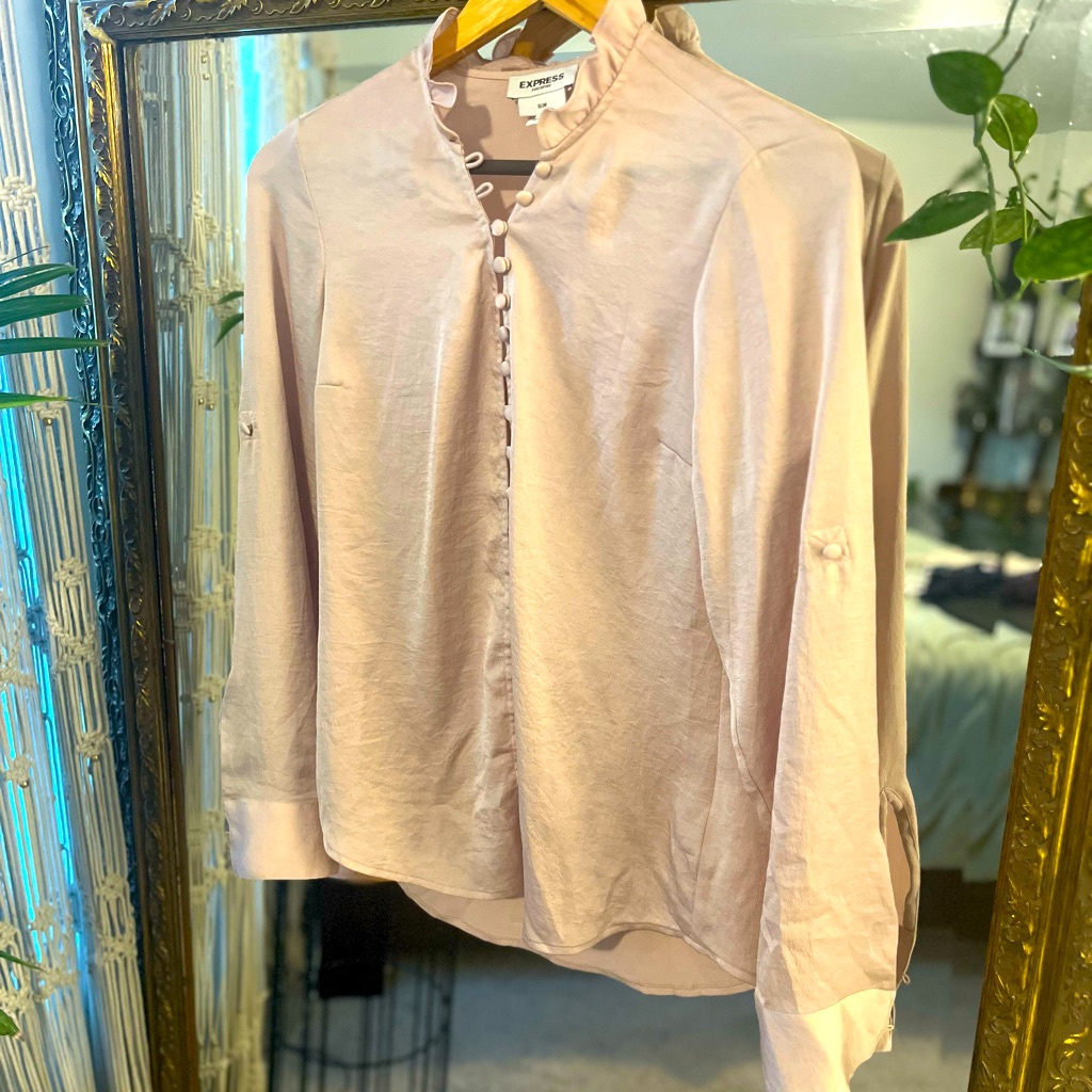 Blush Button Up